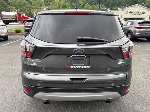 Used 2017 Ford Escape SE w/ Equipment Group 201A AWD/4WD image 4