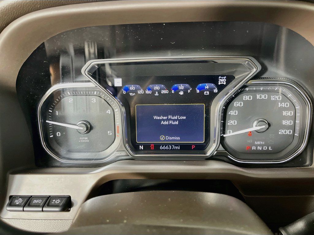 Used 2022 GMC Sierra 3500 Denali w/ Denali Ultimate Package AWD/4WD image 18