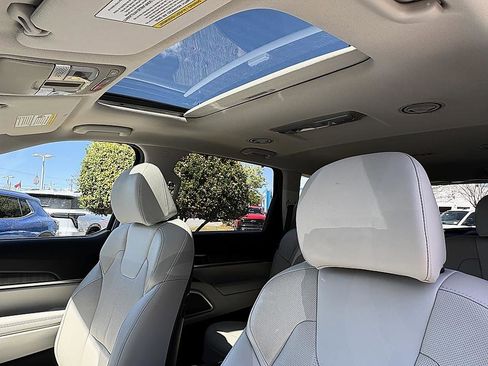 Used 2023 Kia Telluride EX w/ EX Captain's Chair Package image 20