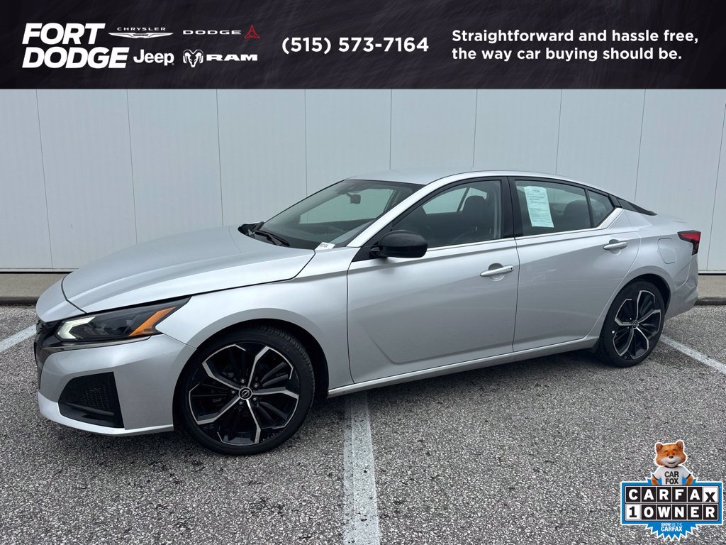 Used 2024 Nissan Altima 2.5 SR FWD image 1