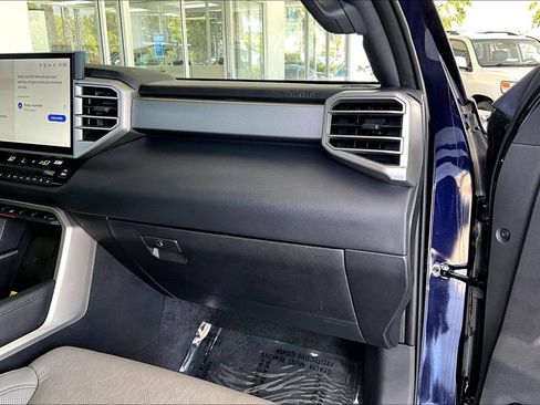 Used 2025 Toyota Tundra Limited AWD/4WD image 27