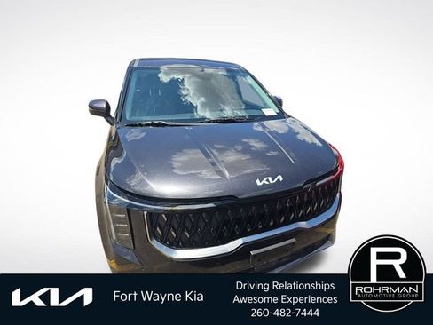 Certified 2025 Kia Carnival FWD image 6