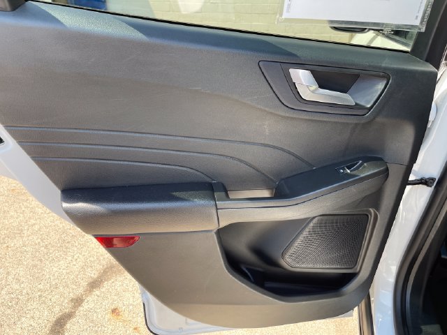 Used 2021 Ford Escape SE w/ SE Sport Appearance Package AWD/4WD image 28