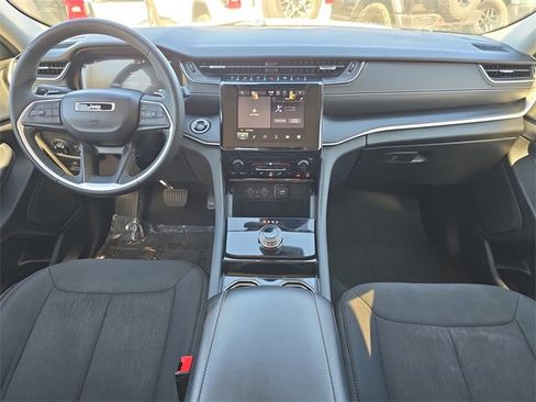 Certified 2023 Jeep Grand Cherokee L Laredo image 9