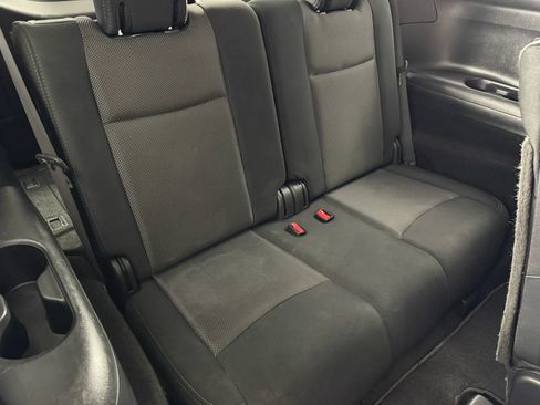 Used 2020 Nissan Pathfinder S FWD image 37