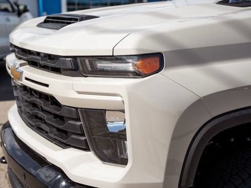 New 2026 Chevrolet Silverado 2500 Custom w/ Custom Value Package AWD/4WD image 15