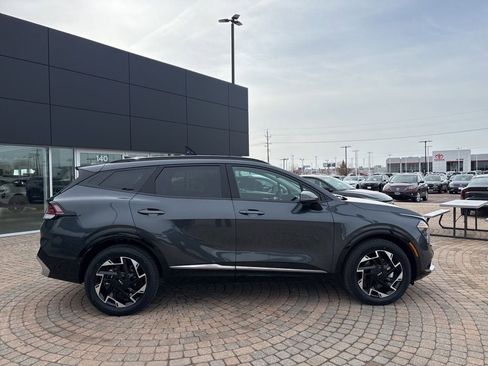 Used 2024 Kia Sportage SX image 4