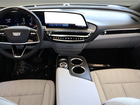 Certified 2023 Cadillac Lyriq 2WD image 15