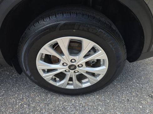 Used 2025 Ford Escape Active AWD/4WD image 19