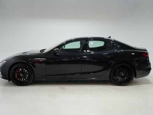 Used 2022 Maserati Ghibli Trofeo image 4