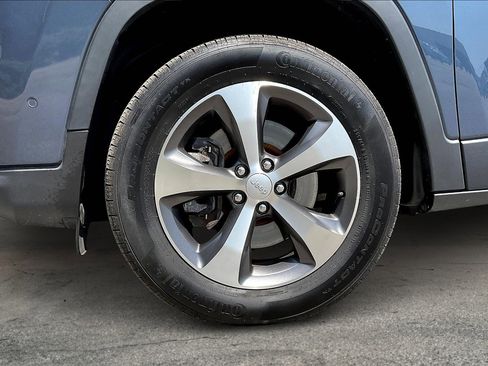 Certified 2021 Jeep Cherokee Limited image 8