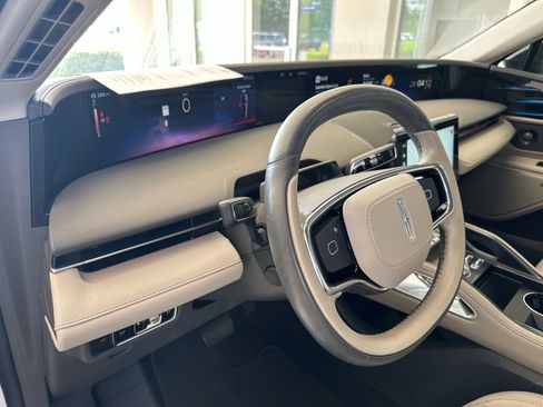 Used 2024 Lincoln Nautilus Reserve w/ Equipment Group 202A AWD/4WD image 21