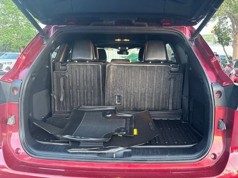 Used 2021 Toyota Highlander XSE AWD/4WD image 31