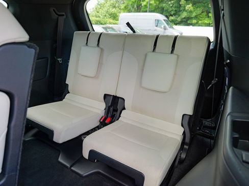 Used 2024 Lexus LX 600 4WD w/ Appearance Package image 31