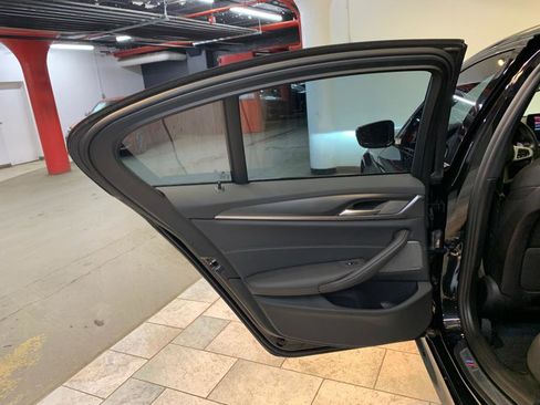 Used 2022 BMW 540i xDrive w/ M Sport Package image 57