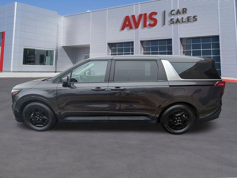 Used 2025 Kia Carnival image 10