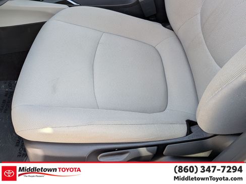 Used 2025 Toyota Corolla Cross L AWD/4WD image 15