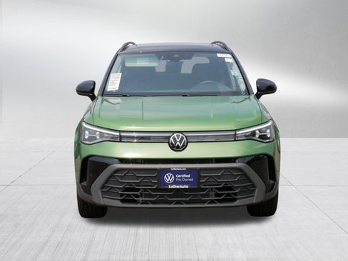 Certified 2025 Volkswagen Taos SE AWD/4WD image 2