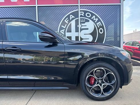 Used 2023 Alfa Romeo Stelvio Veloce AWD/4WD image 3