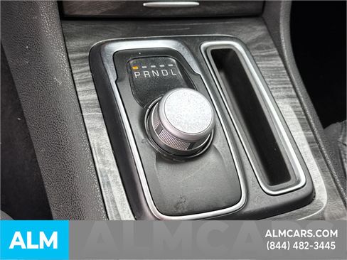 Used 2021 Chrysler 300 Touring L image 35