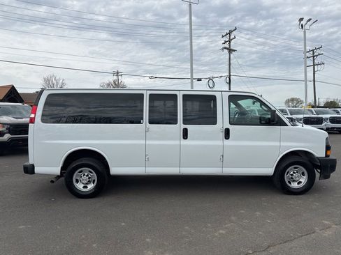 Used 2024 Chevrolet Express 3500 LS image 6