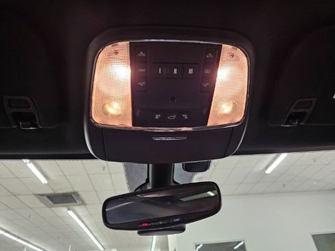 Used 2018 Jeep Grand Cherokee Overland image 24