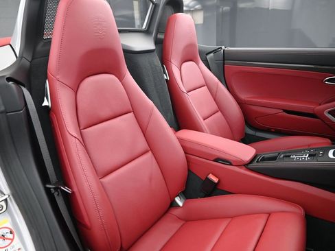 Certified 2025 Porsche 718 Boxster GTS image 29