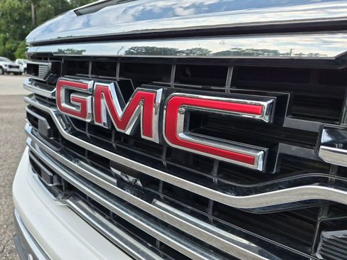 Used 2024 GMC Sierra 1500 SLT w/ SLT Premium Plus Package AWD/4WD image 33