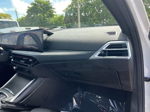 Used 2025 BMW 330i xDrive Sedan image 25