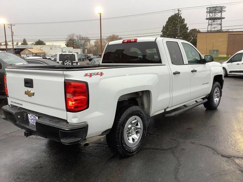 Used 2017 Chevrolet Silverado 1500 W/T w/ Trailering Package image 9