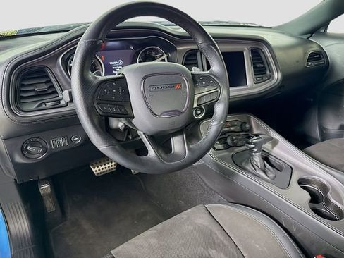 Used 2023 Dodge Challenger GT w/ Plus Package image 9