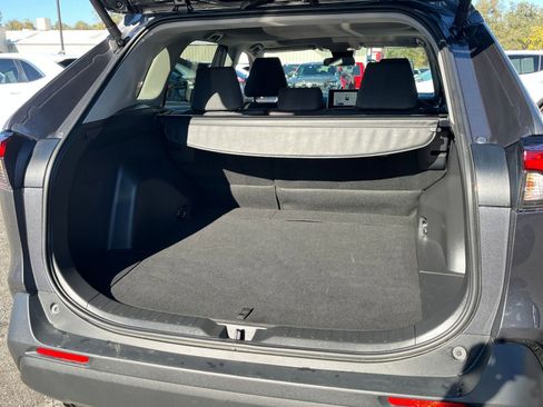 Used 2025 Toyota RAV4 XLE image 32