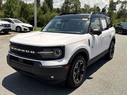 Used 2025 Ford Bronco Sport Outer Banks w/ Outer Banks Tech Package+ AWD/4WD image 7