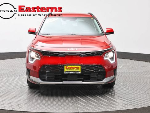 Used 2023 Kia Niro Wind w/ Wind Preserve Package FWD image 2