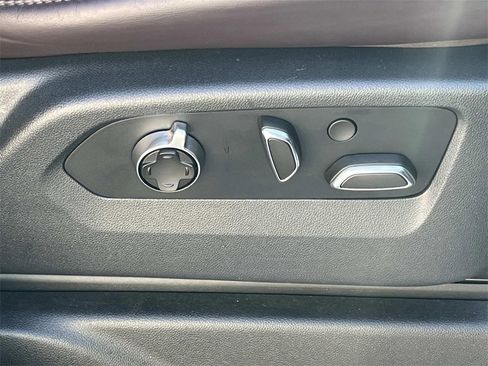 Used 2021 Cadillac Escalade Sport Platinum image 18