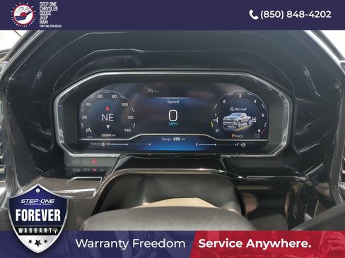 Used 2023 Chevrolet Silverado 1500 LT AWD/4WD image 35