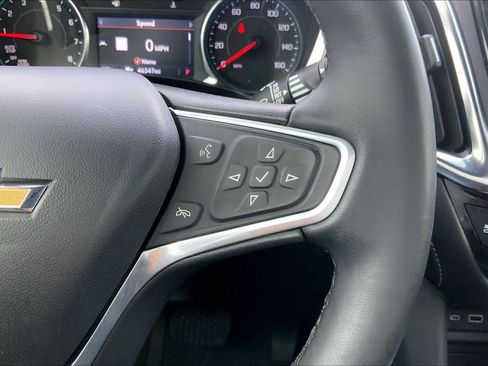 Used 2023 Chevrolet Equinox Premier image 24