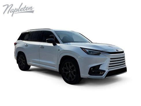 New 2026 Lexus TX 500h AWD image 8