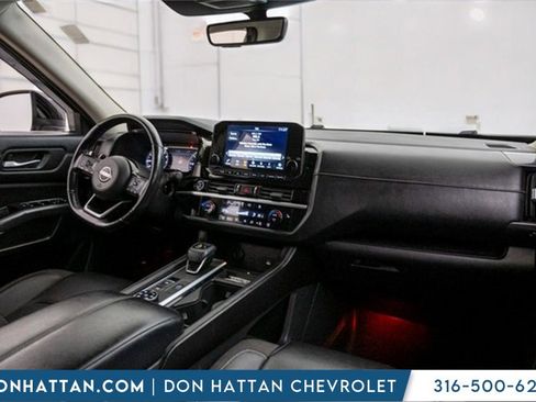 Used 2023 Nissan Pathfinder SL image 26