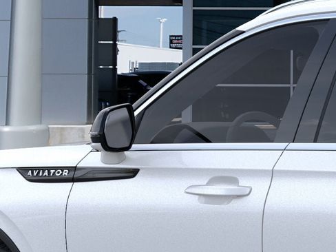 New 2026 Lincoln Aviator AWD image 20