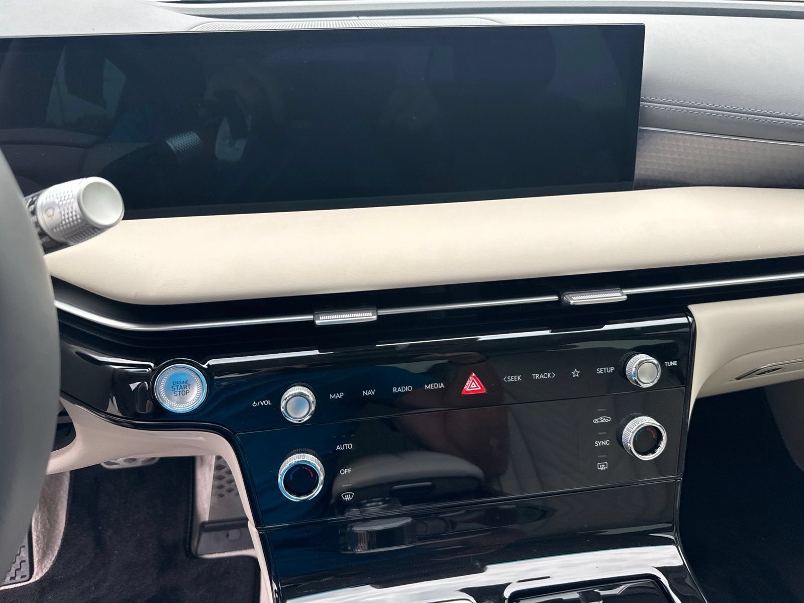 New 2025 Genesis G80 2.5T Sport Prestige AWD/4WD image 21