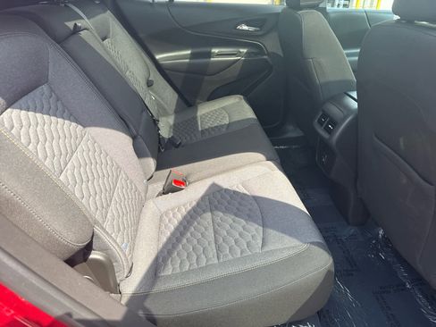 Used 2021 Chevrolet Equinox LT image 14