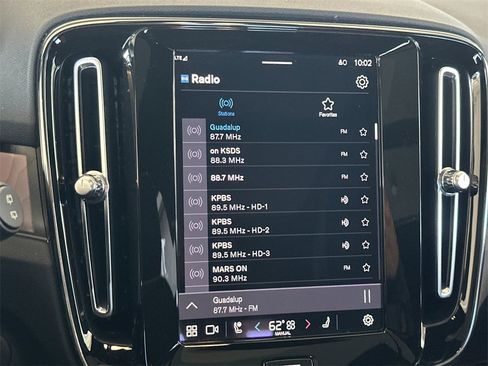 Certified 2023 Volvo XC40 Recharge Ultimate image 17