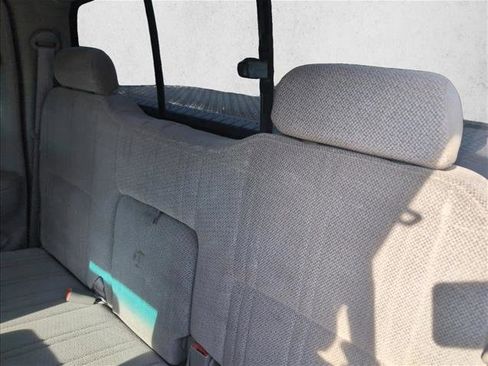 Used 2000 Toyota Tundra SR5 w/ Convenience Pkg image 13