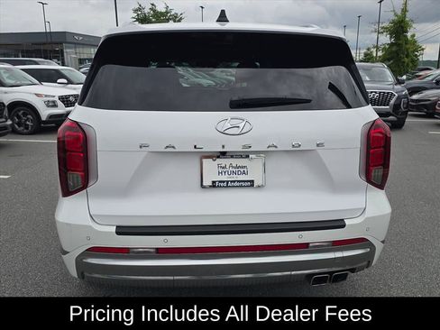 Used 2024 Hyundai Palisade Calligraphy FWD image 4