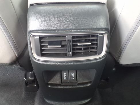 Used 2022 Honda CR-V Touring image 18