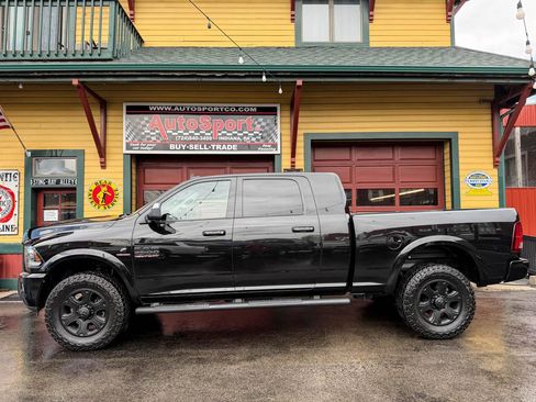 Used 2017 RAM 2500 Laramie w/ Sport Appearance Group AWD/4WD image 8