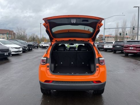 New 2026 Jeep Compass Latitude image 4