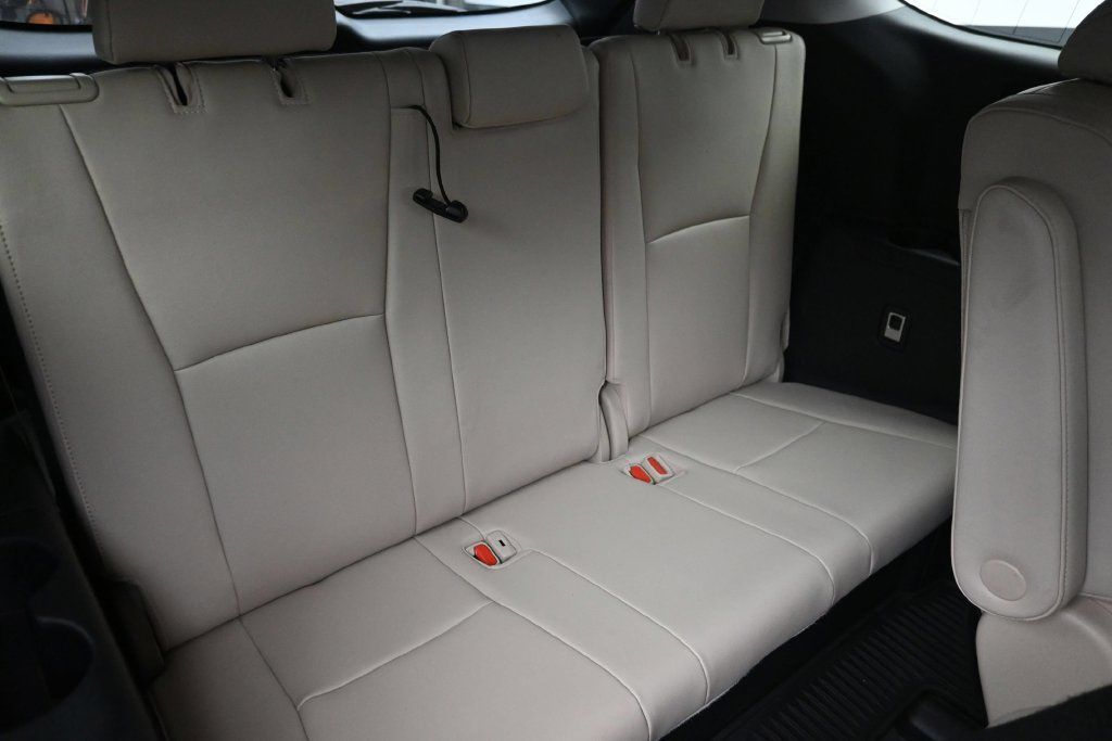 Used 2020 Toyota Highlander Platinum AWD/4WD image 11