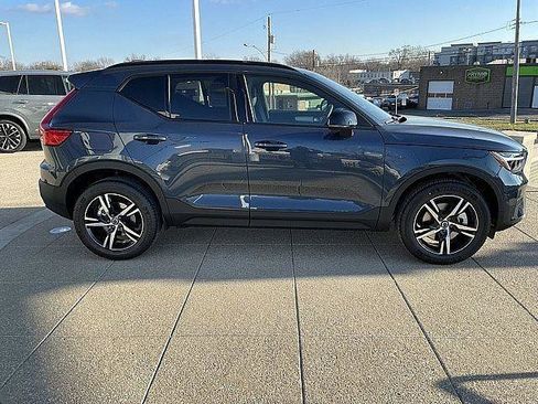 New 2026 Volvo XC40 B5 Core AWD/4WD image 7